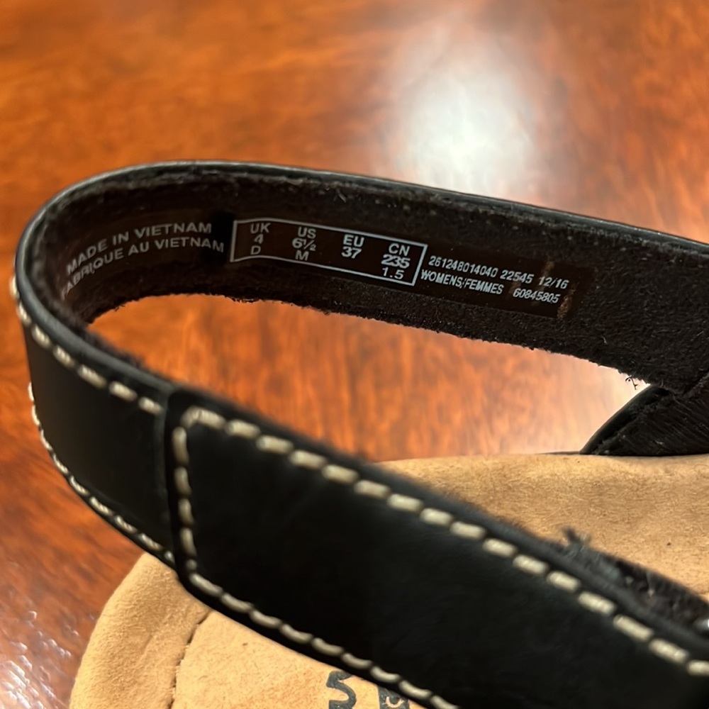 Clarks Collection Leisa Lakelyn Flat Sandal - Picture 6 of 6